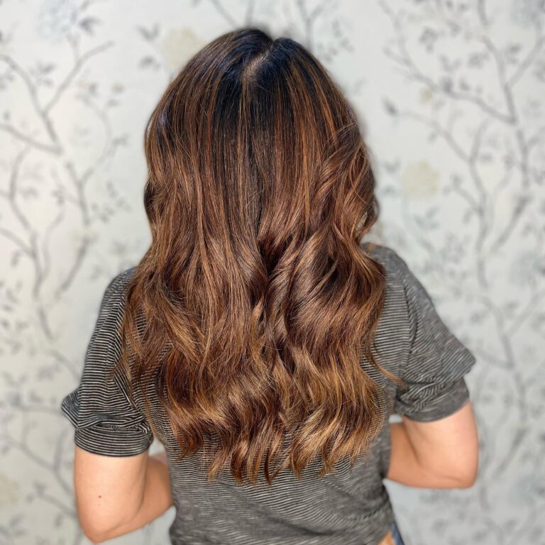 Coloração e mechas · Estela Maris — centro estético e salão de beleza em Centro, Cerquilho - SP