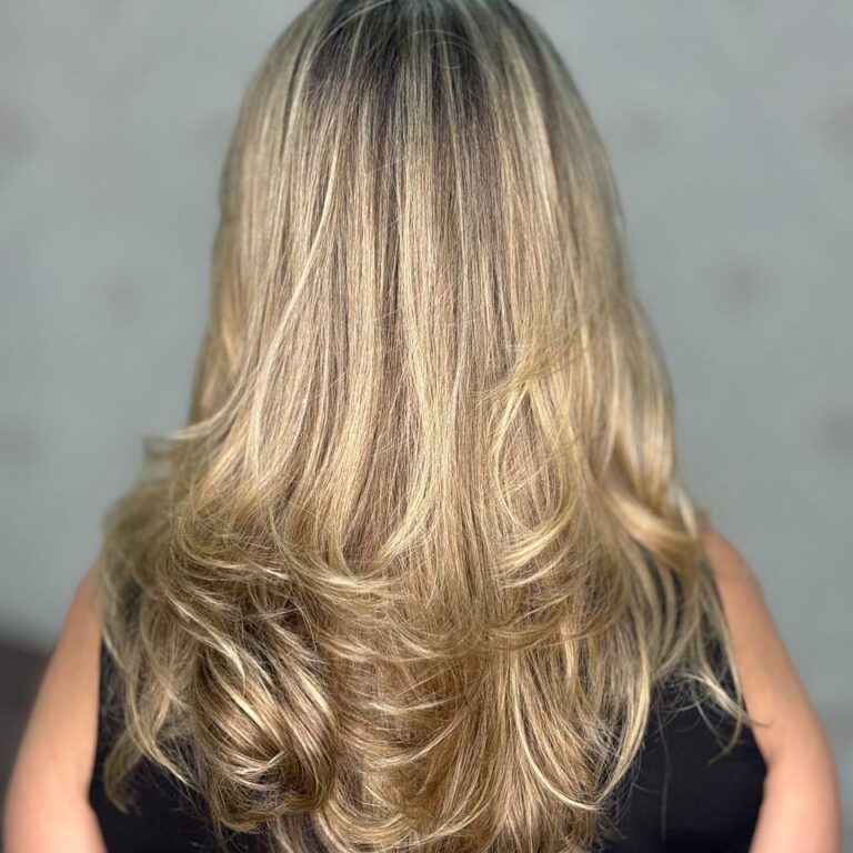 Coloração e mechas · Estela Maris — centro estético e salão de beleza em Centro, Cerquilho - SP